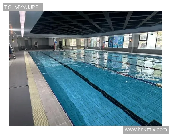 提升游泳体验的必备装备选择与使用技巧全解析 提升游泳体验的必备装备选择与使用技巧全解析